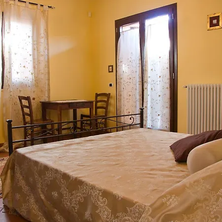 Oda ve Kahvaltı Rosaverde Mulazzano